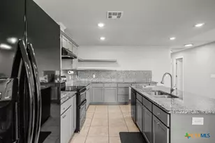 639 Blackbuck Rdg Dr, Lampasas, TX 76550 - Photo 11