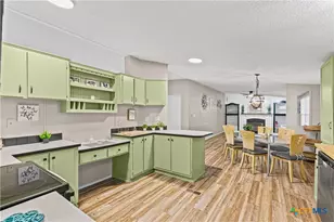 113 Austin St, Gatesville, TX 76528 - Photo 11