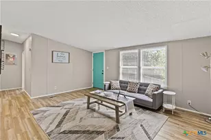 113 Austin St, Gatesville, TX 76528 - Photo 3