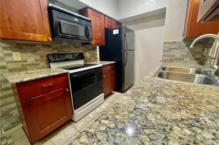 421 W San Antonio, San Marcos, TX 78666 - Photo 3