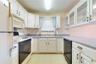 1021 Hillcrest Forest, Canyon Lake, TX 78133 - Photo 27