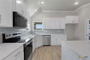 1313 Red Rock Rd, Hewitt, TX 76643 - Photo 9