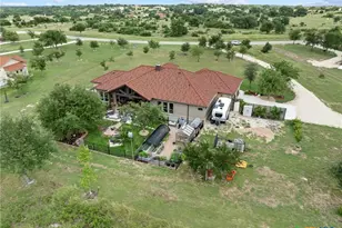 128 Strada Luca, Florence, TX 76527 - Photo 45