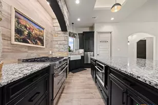 128 Strada Luca, Florence, TX 76527 - Photo 13