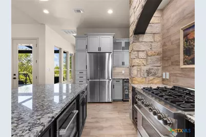 128 Strada Luca, Florence, TX 76527 - Photo 15