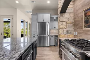 128 Strada Luca, Florence, TX 76527 - Photo 15