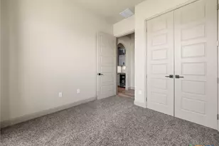 128 Strada Luca, Florence, TX 76527 - Photo 29