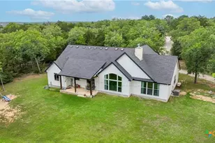 405 Woodlands Dr, Bastrop, TX 78602 - Photo 5