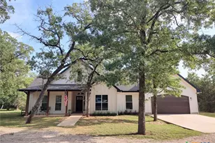 405 Woodlands Dr, Bastrop, TX 78602 - Photo 1