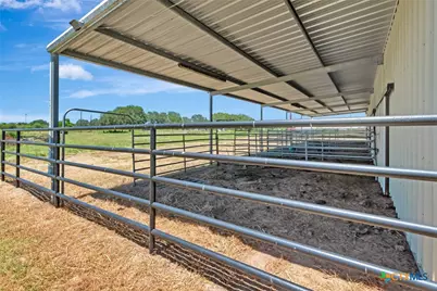 202 Prairie View, Victoria, TX 77904 - Photo 31