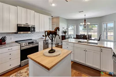 202 Prairie View, Victoria, TX 77904 - Photo 11