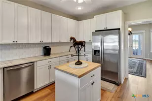 202 Prairie View, Victoria, TX 77904 - Photo 13