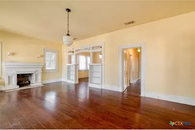 409 E Bowie Street, Luling, TX 78648 - Photo 5