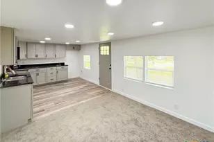 215 E Valley Rd, Harker Heights, TX 76548 - Photo 7