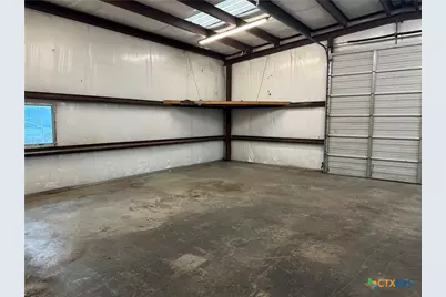 9605 N Navarro Street, Victoria, TX 77904 - Photo 11