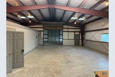 9605 N Navarro Street, Victoria, TX 77904 - Photo 5