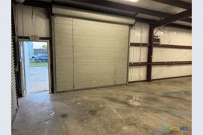 9605 N Navarro Street, Victoria, TX 77904 - Photo 17