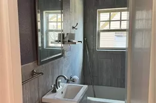 602 & 606 E Clayton St, Cuero, TX 77954 - Photo 11