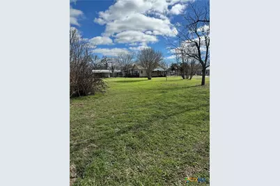 602 & 606 E Clayton Street, Cuero, TX 77954 - Photo 7