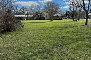 602 & 606 E Clayton St, Cuero, TX 77954 - Photo 7