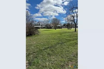 602 & 606 E Clayton Street, Cuero, TX 77954 - Photo 7