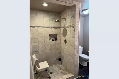 602 & 606 E Clayton Street, Cuero, TX 77954 - Photo 9