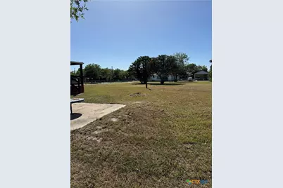602 & 606 E Clayton Street, Cuero, TX 77954 - Photo 33