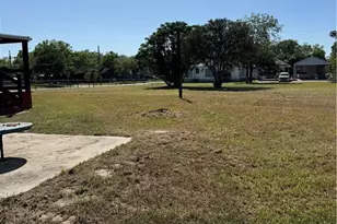 602 & 606 E Clayton St, Cuero, TX 77954 - Photo 33