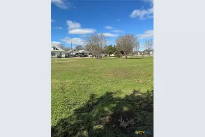 602 & 606 E Clayton Street, Cuero, TX 77954 - Photo 5