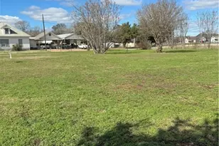 602 & 606 E Clayton St, Cuero, TX 77954 - Photo 5