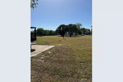 602 & 606 E Clayton Street, Cuero, TX 77954 - Photo 33