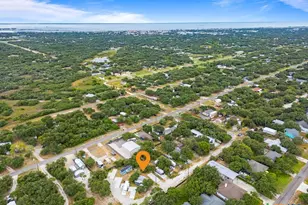 914 916 918 Mission St, Rockport, TX 78382 - Photo 7