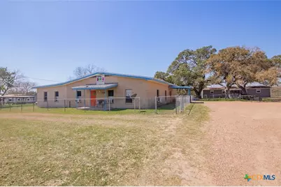 229 N Fort Street, Goliad, TX 77963 - Photo 1