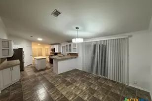 167 Lakeside Pass, New Braunfels, TX 78130 - Photo 3