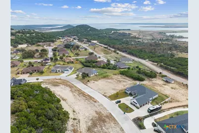 1926 Fall Creek Drive, Harker Heights, TX 76548 - Photo 3