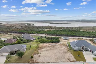 1926 Fall Creek Dr, Harker Heights, TX 76548 - Photo 1