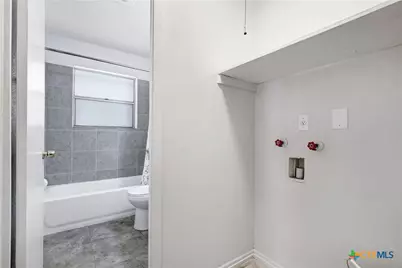 4806 Luz Avenue, San Antonio, TX 78237 - Photo 19