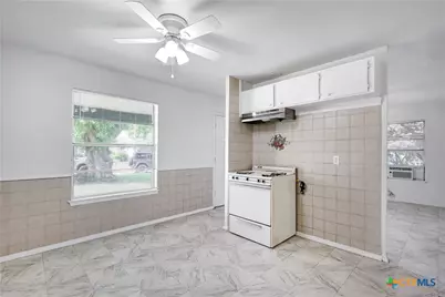 4806 Luz Avenue, San Antonio, TX 78237 - Photo 13