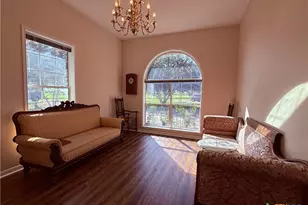 868 Shannon Ln, Port Lavaca, TX 77979 - Photo 5