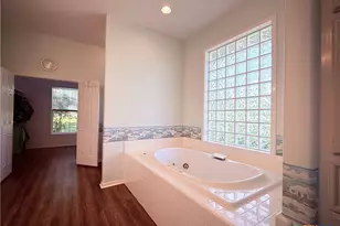 868 Shannon Ln, Port Lavaca, TX 77979 - Photo 15