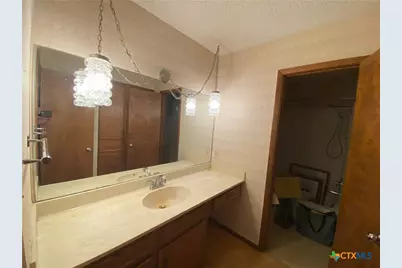 2082 Fm 318, Hallettsville, TX 77964 - Photo 21