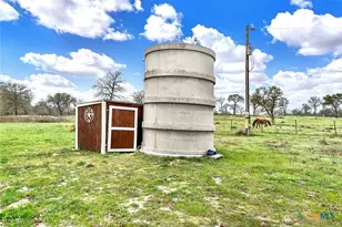 345 Shorthorn Rd, Stockdale, TX 78160 - Photo 35