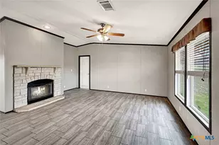 345 Shorthorn Rd, Stockdale, TX 78160 - Photo 9