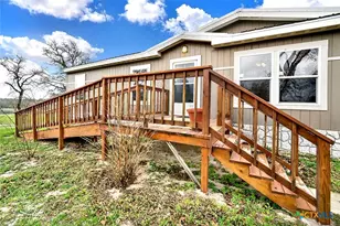 345 Shorthorn Rd, Stockdale, TX 78160 - Photo 3