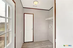 345 Shorthorn Rd, Stockdale, TX 78160 - Photo 29