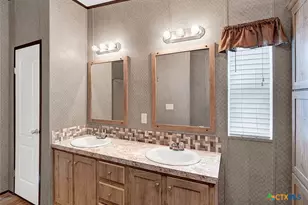 345 Shorthorn Rd, Stockdale, TX 78160 - Photo 23