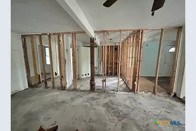 702 E Mesquite Lane, Victoria, TX 77901 - Photo 13