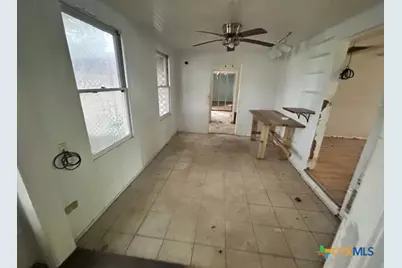 702 E Mesquite Lane, Victoria, TX 77901 - Photo 11