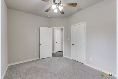 228 W Martindale, Seguin, TX 78155 - Photo 21