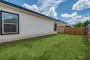 228 W Martindale, Seguin, TX 78155 - Photo 25